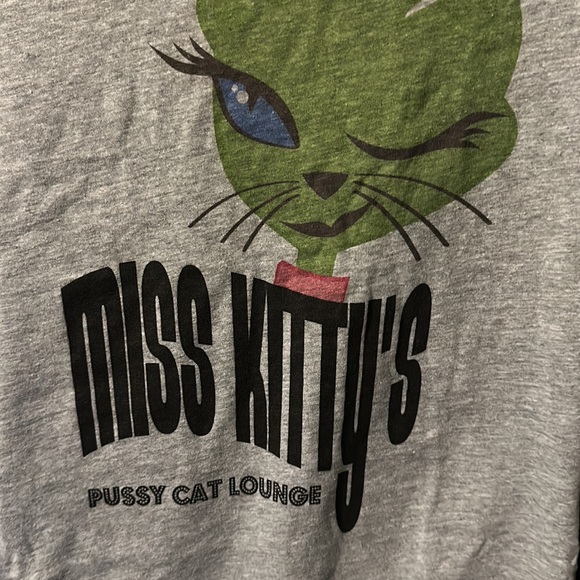 Miss Kitty’s fitted T-shirt - Picture 4 of 9